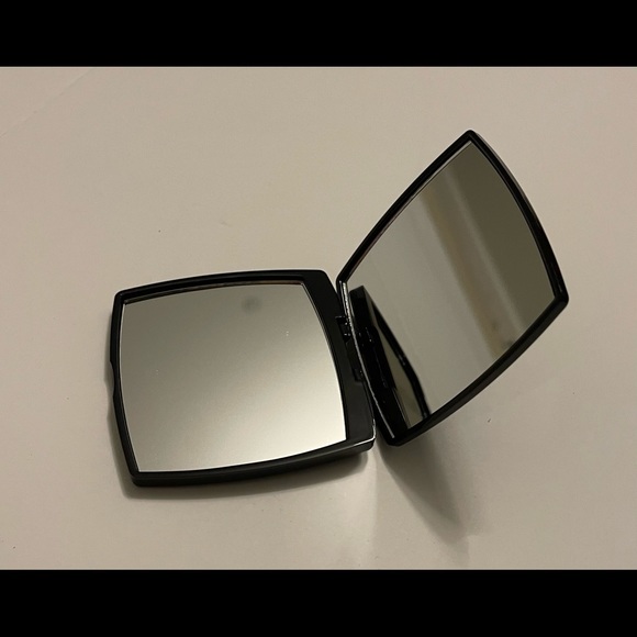 Chanel Compact Mirror - Picture 9 of 10
